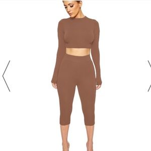 Naked Wardrobe crop leggings set in Mocha